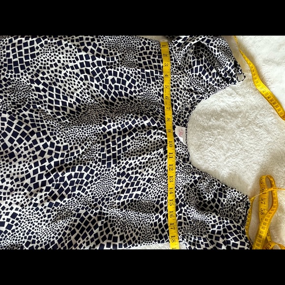 ⭐️Bogo ⭐️ 🍓 Parker XS cold shoulder black white silk mini dress - Picture 14 of 15